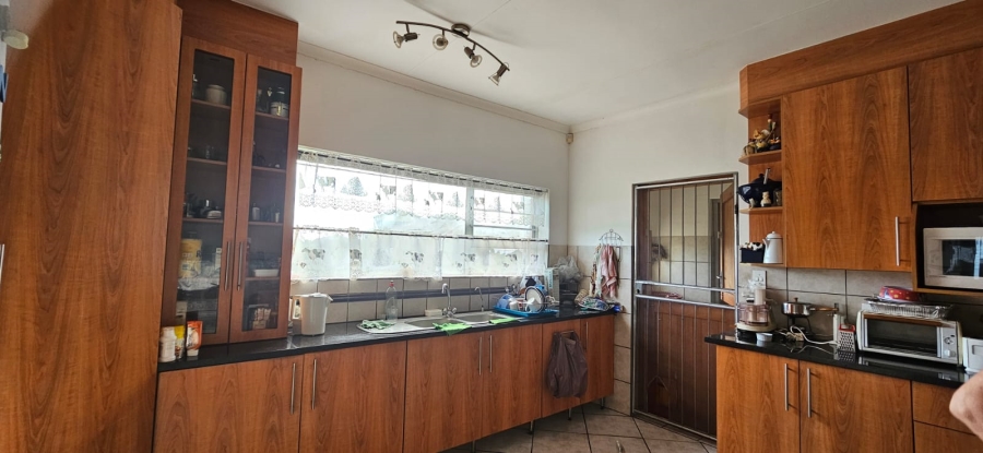 5 Bedroom Property for Sale in Wavecrest Eastern Cape